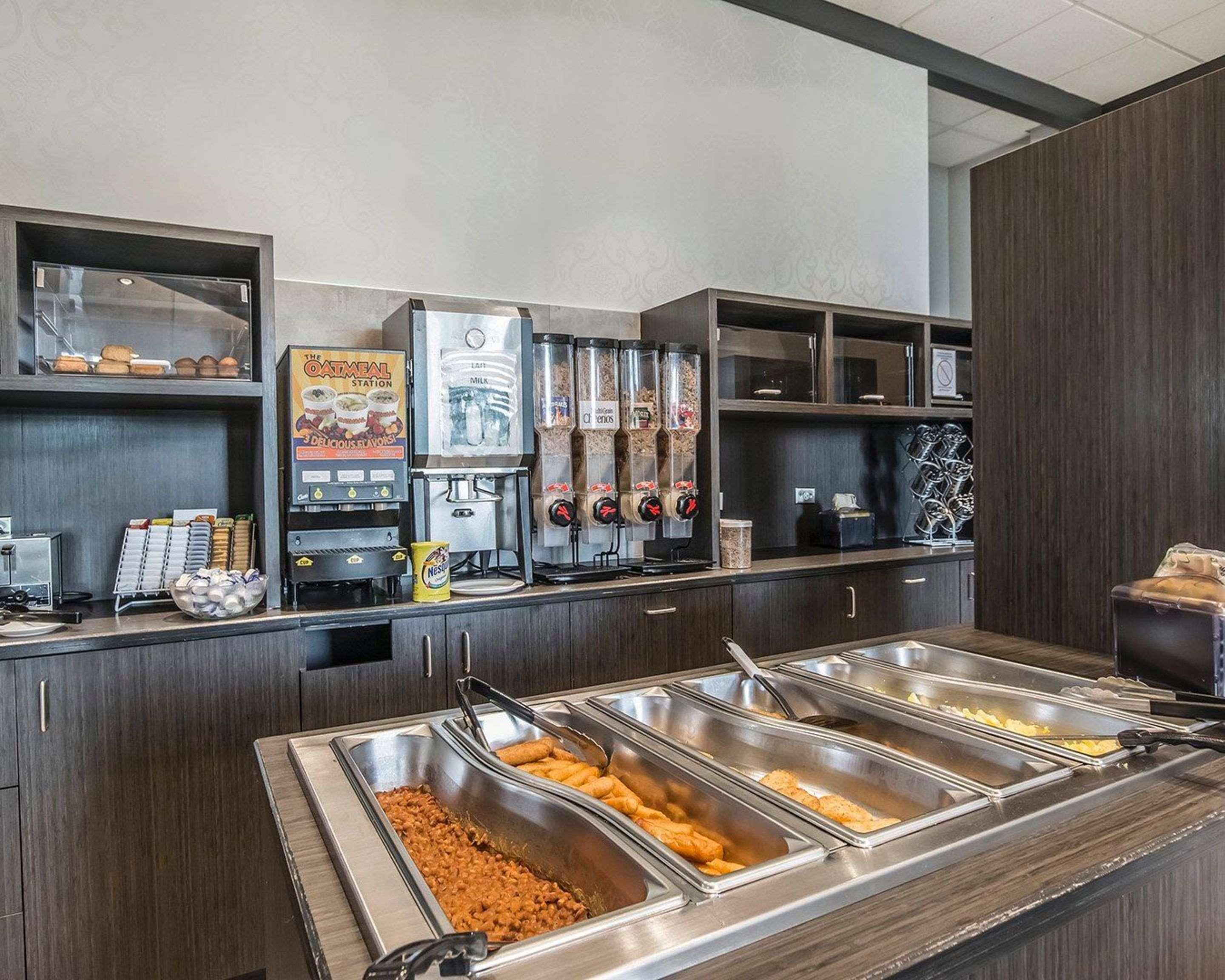 Quality Suites Drummondville Εξωτερικό φωτογραφία