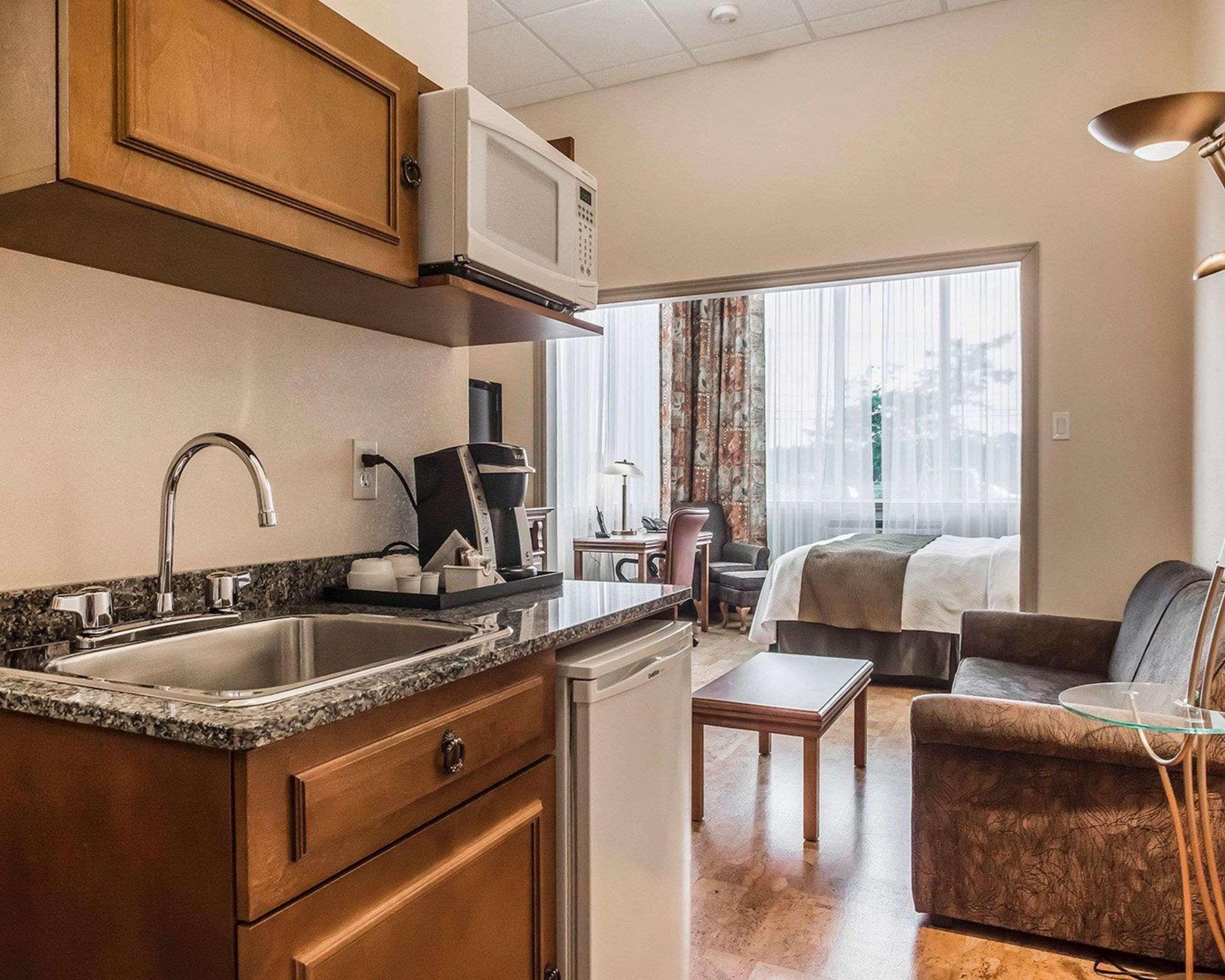 Quality Suites Drummondville Εξωτερικό φωτογραφία