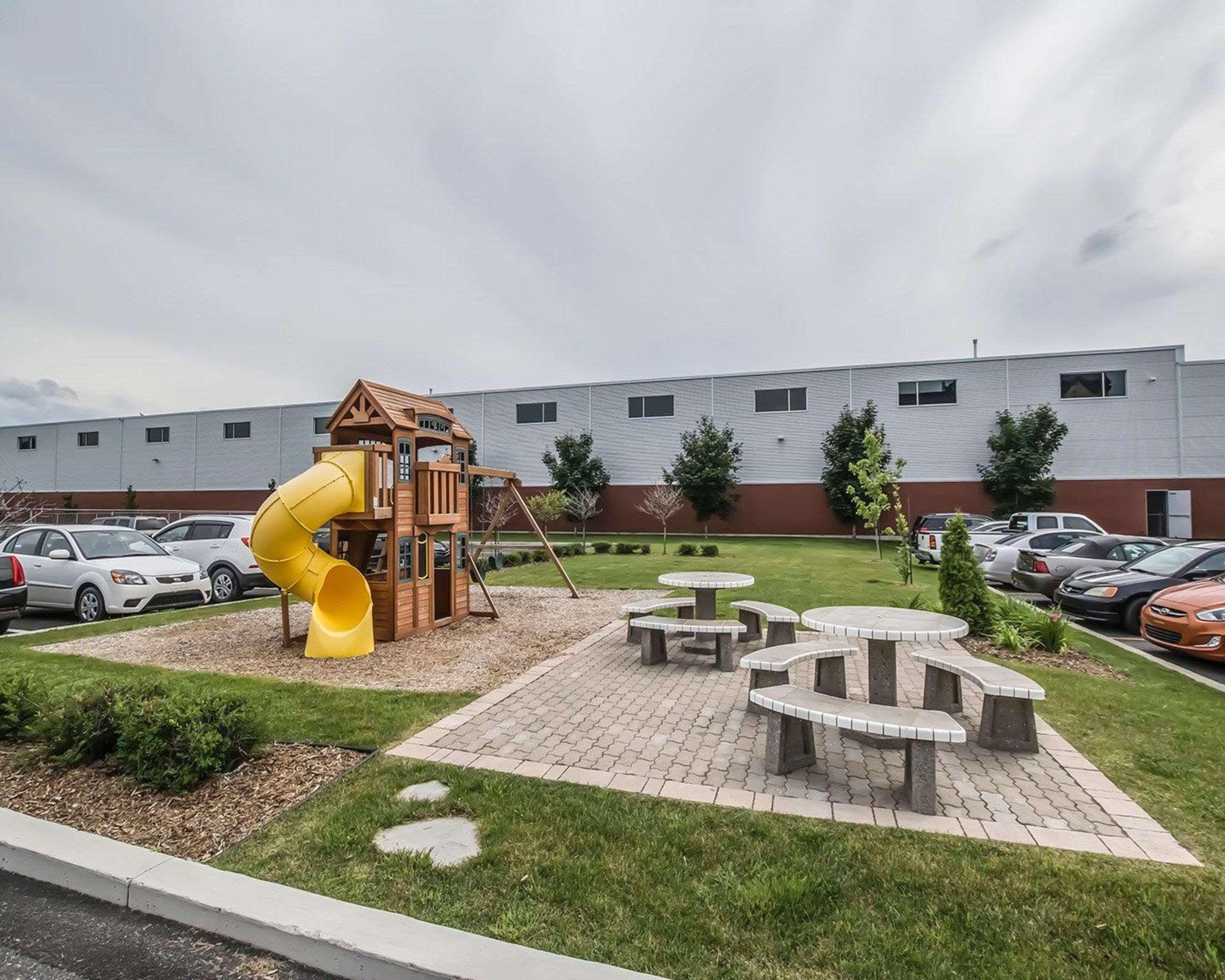 Quality Suites Drummondville Εξωτερικό φωτογραφία
