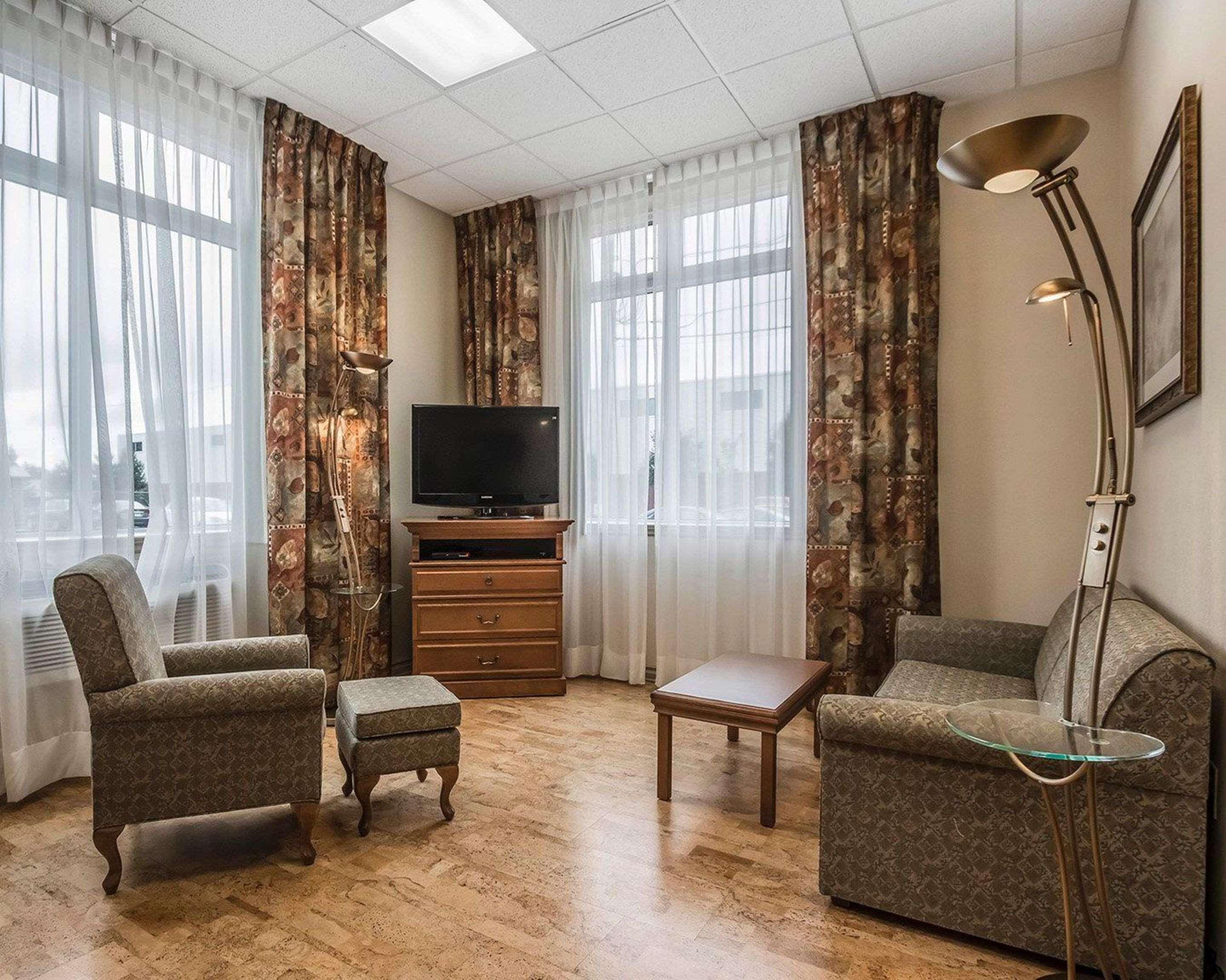 Quality Suites Drummondville Εξωτερικό φωτογραφία