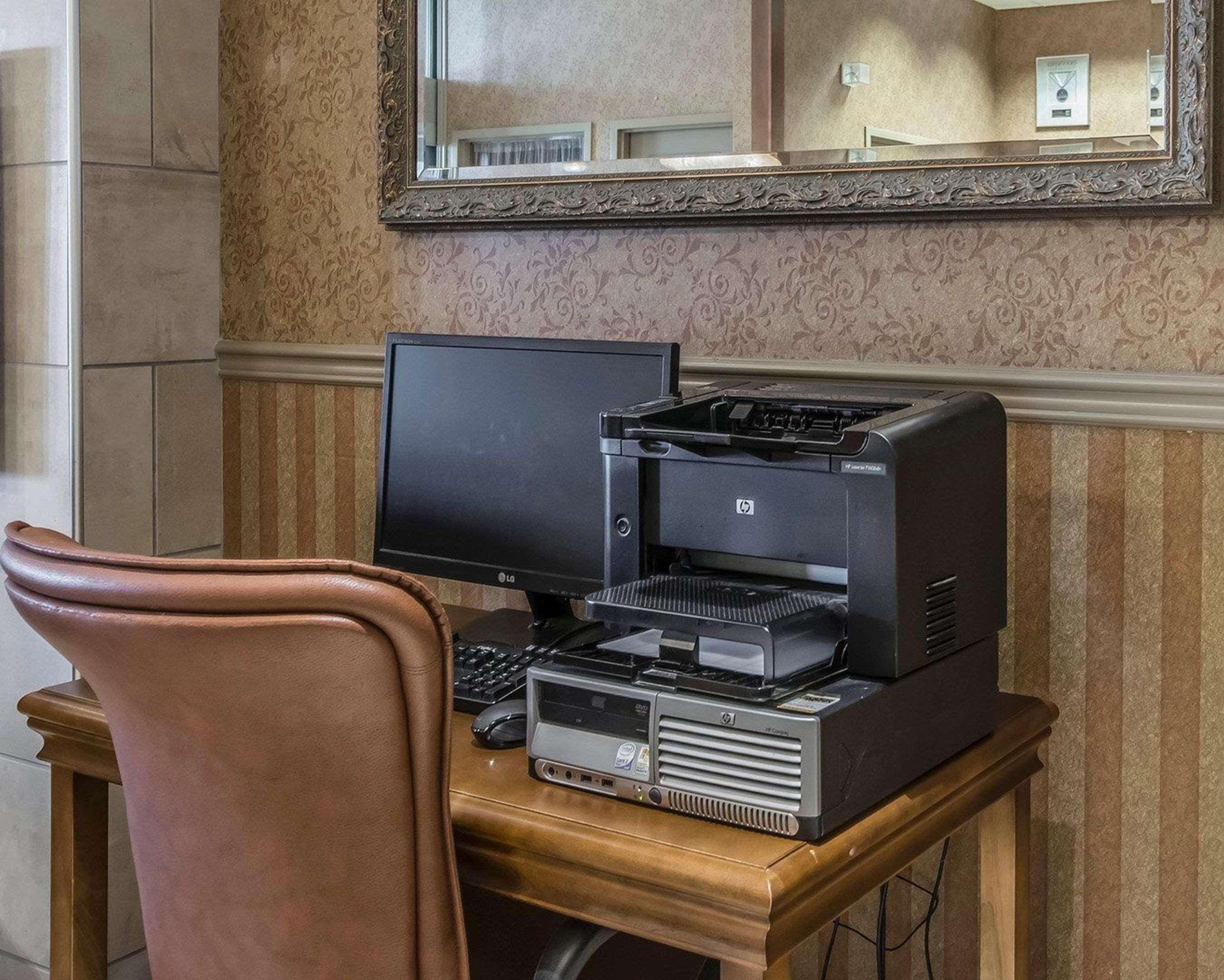 Quality Suites Drummondville Εξωτερικό φωτογραφία