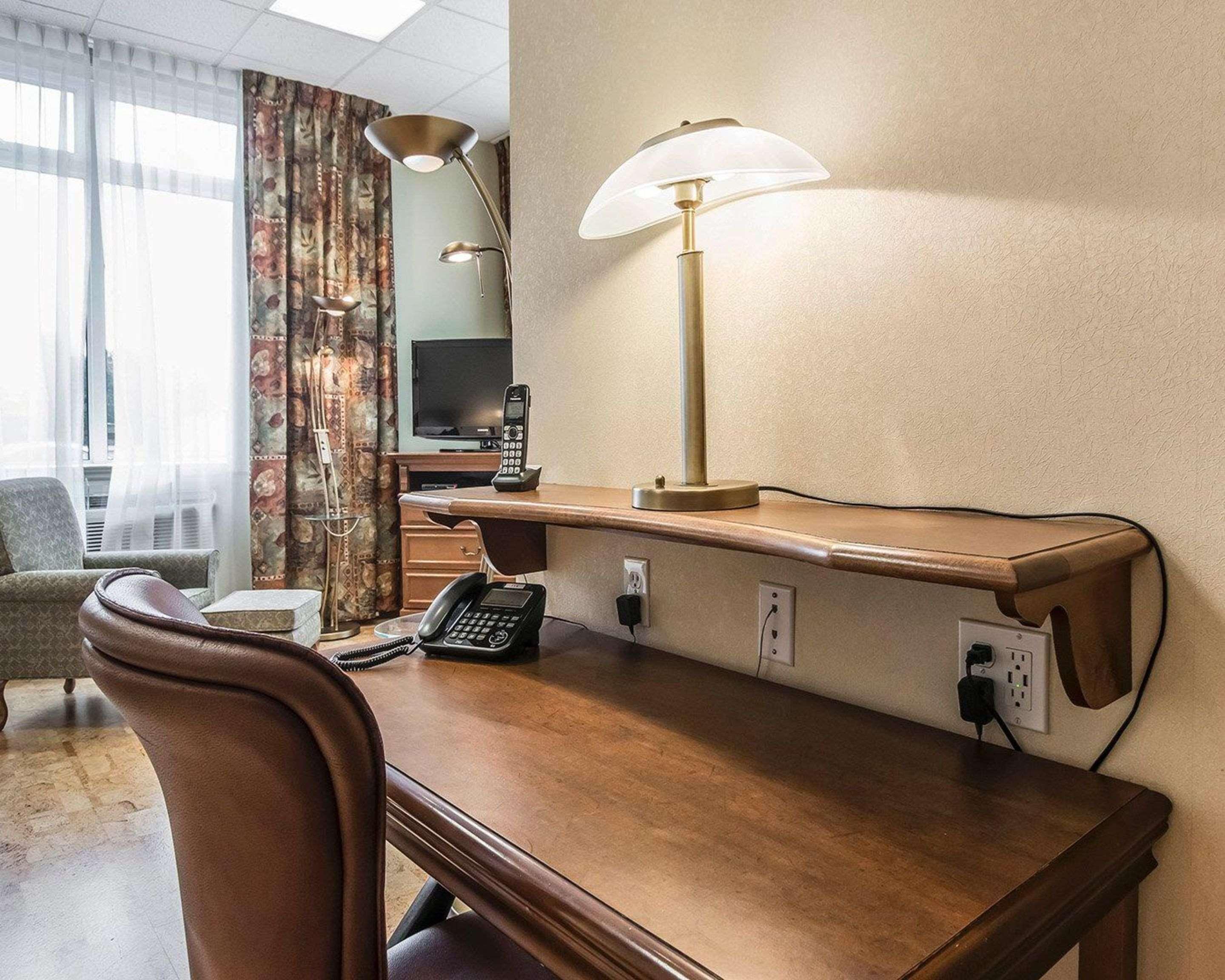 Quality Suites Drummondville Εξωτερικό φωτογραφία