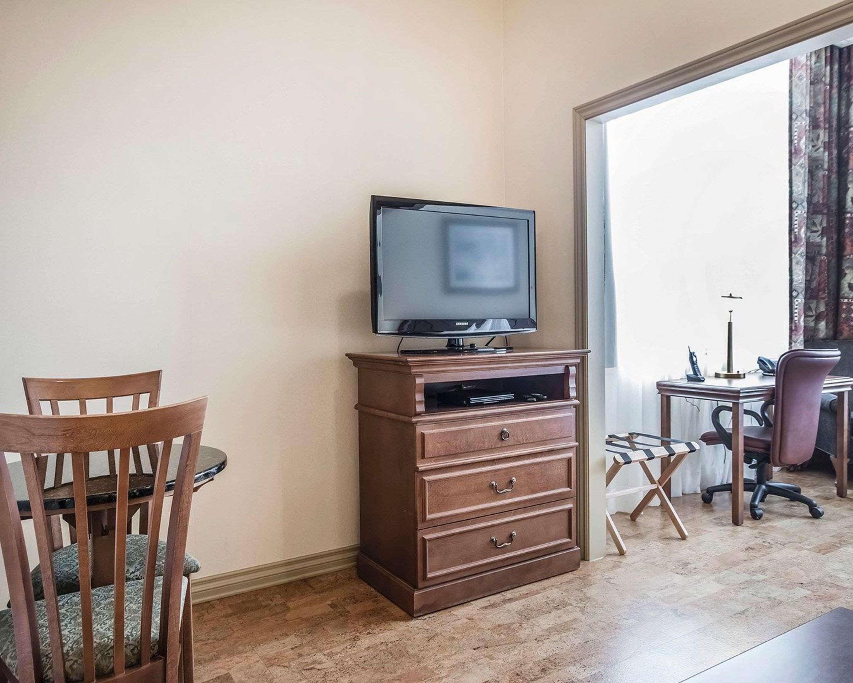 Quality Suites Drummondville Εξωτερικό φωτογραφία